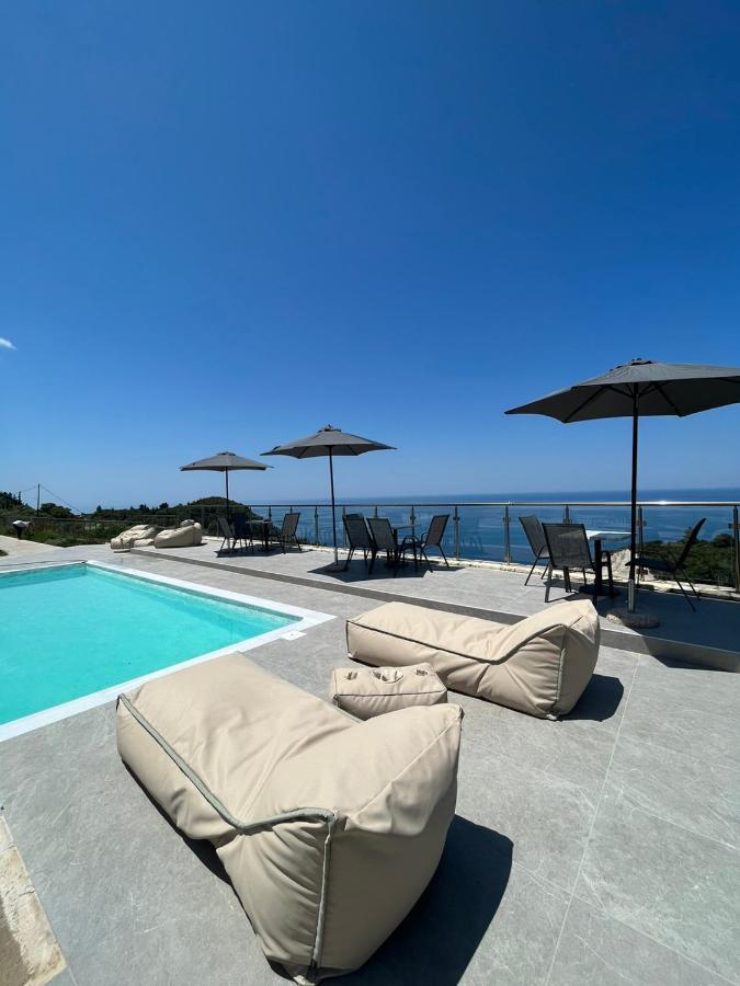 Melikiron Luxury Apartments Áyios Nikítas Eksteriør bilde